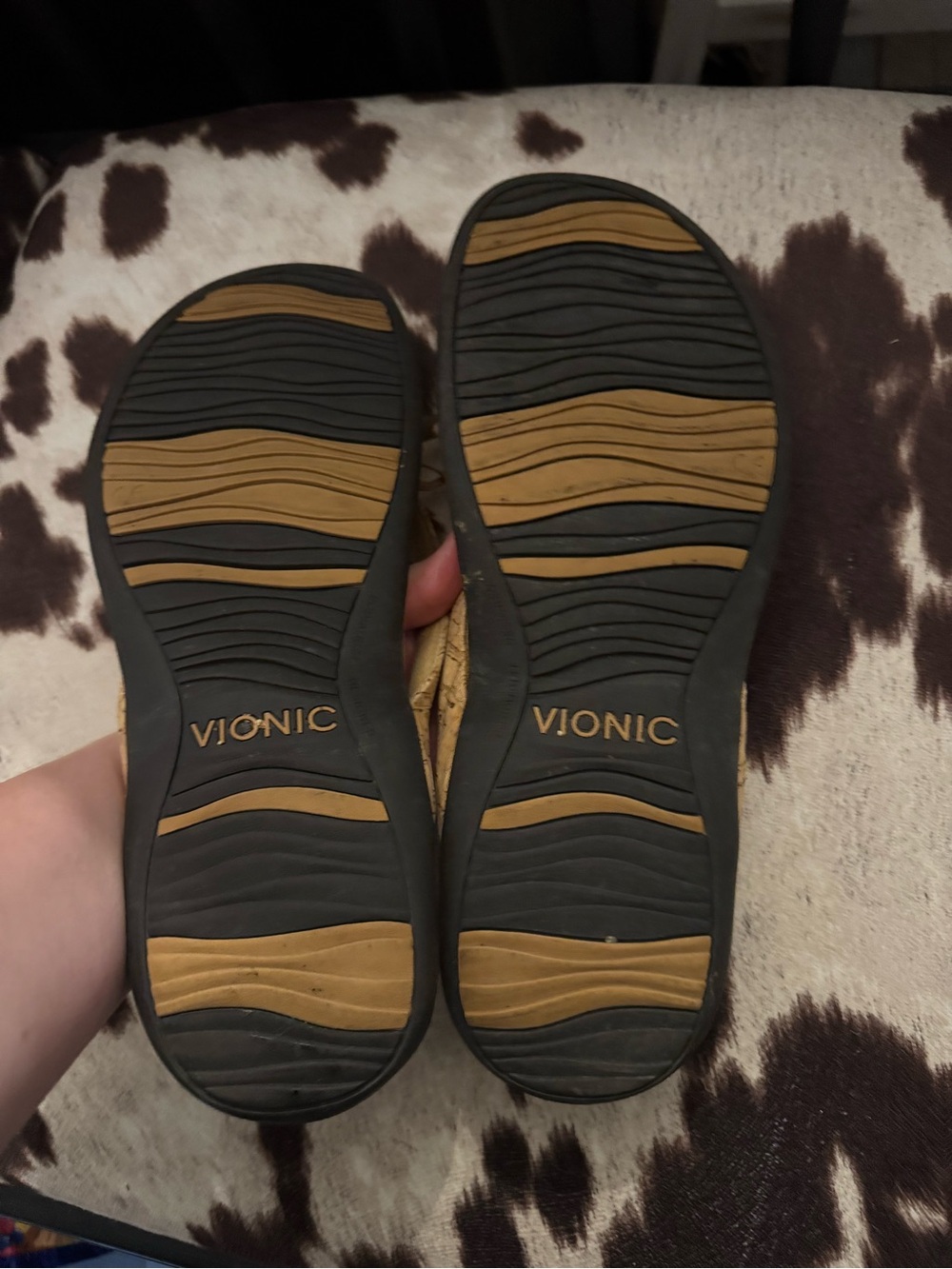 Vionic Flip Flops - Picture 2 of 2